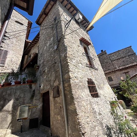 Appartamento A Valle San Martino Di سبوليتو المظهر الخارجي الصورة