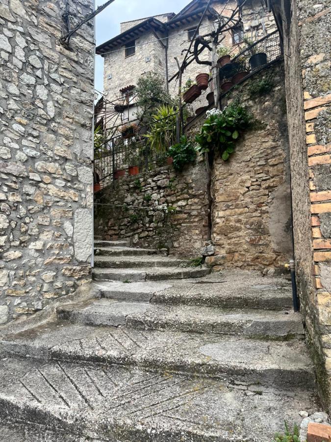 Appartamento A Valle San Martino Di سبوليتو المظهر الخارجي الصورة