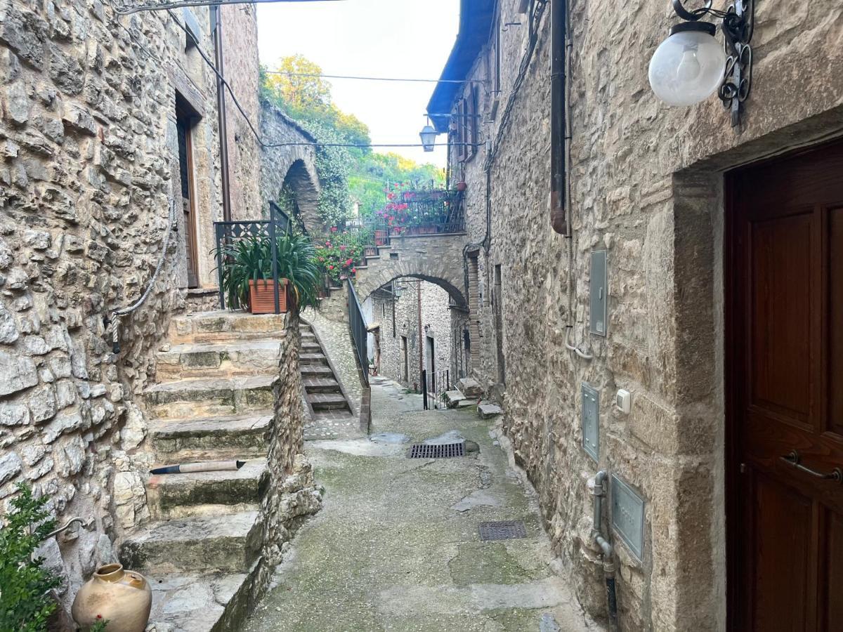 Appartamento A Valle San Martino Di سبوليتو المظهر الخارجي الصورة
